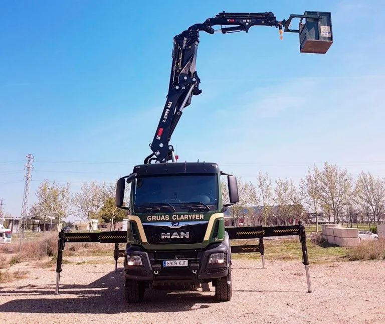 CAMIÓN GRÚA MAN 6X4 CON GRÚA HIAB 408 JIB 70 - imagen adicional