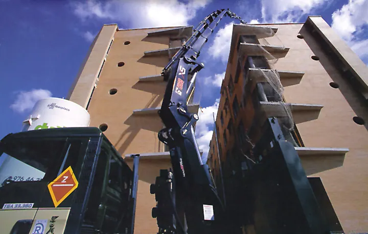 Trabajos-gruas-Zaragoza-1